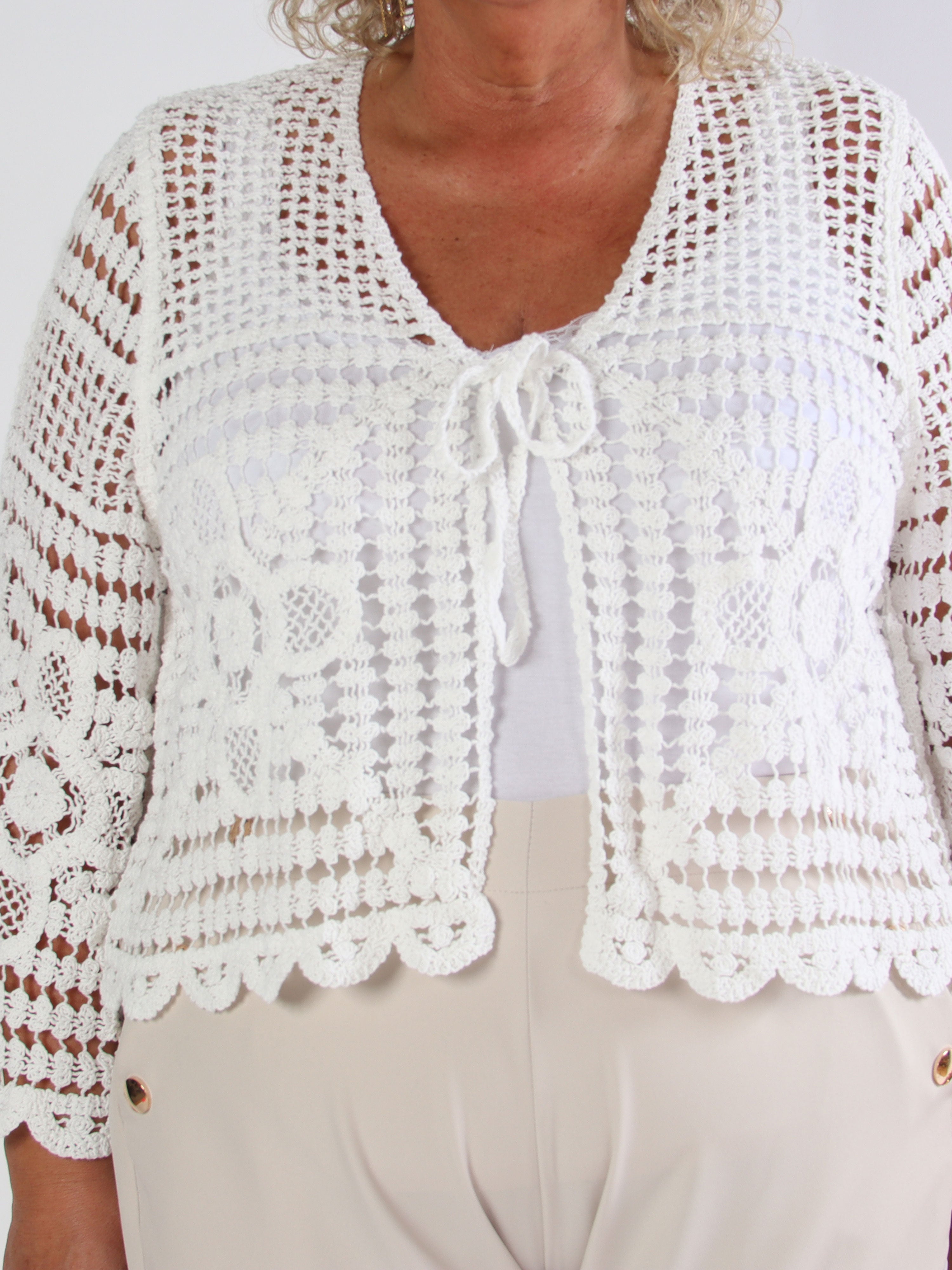 Marina - Sød hæklet plus size cardigan i bomuld